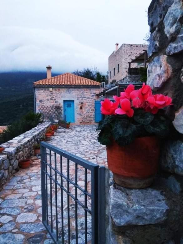 Villa Smaragda Limeni Exterior photo