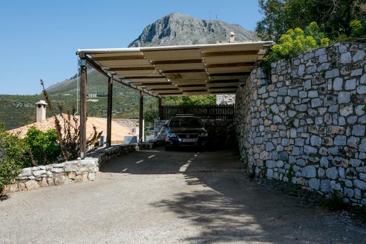Villa Smaragda Limeni Exterior photo