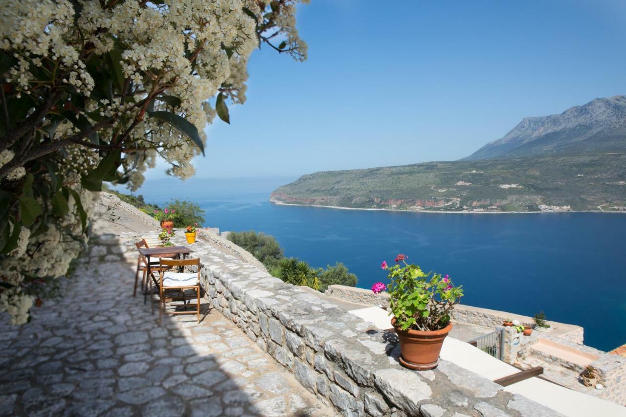 Villa Smaragda Limeni Exterior photo