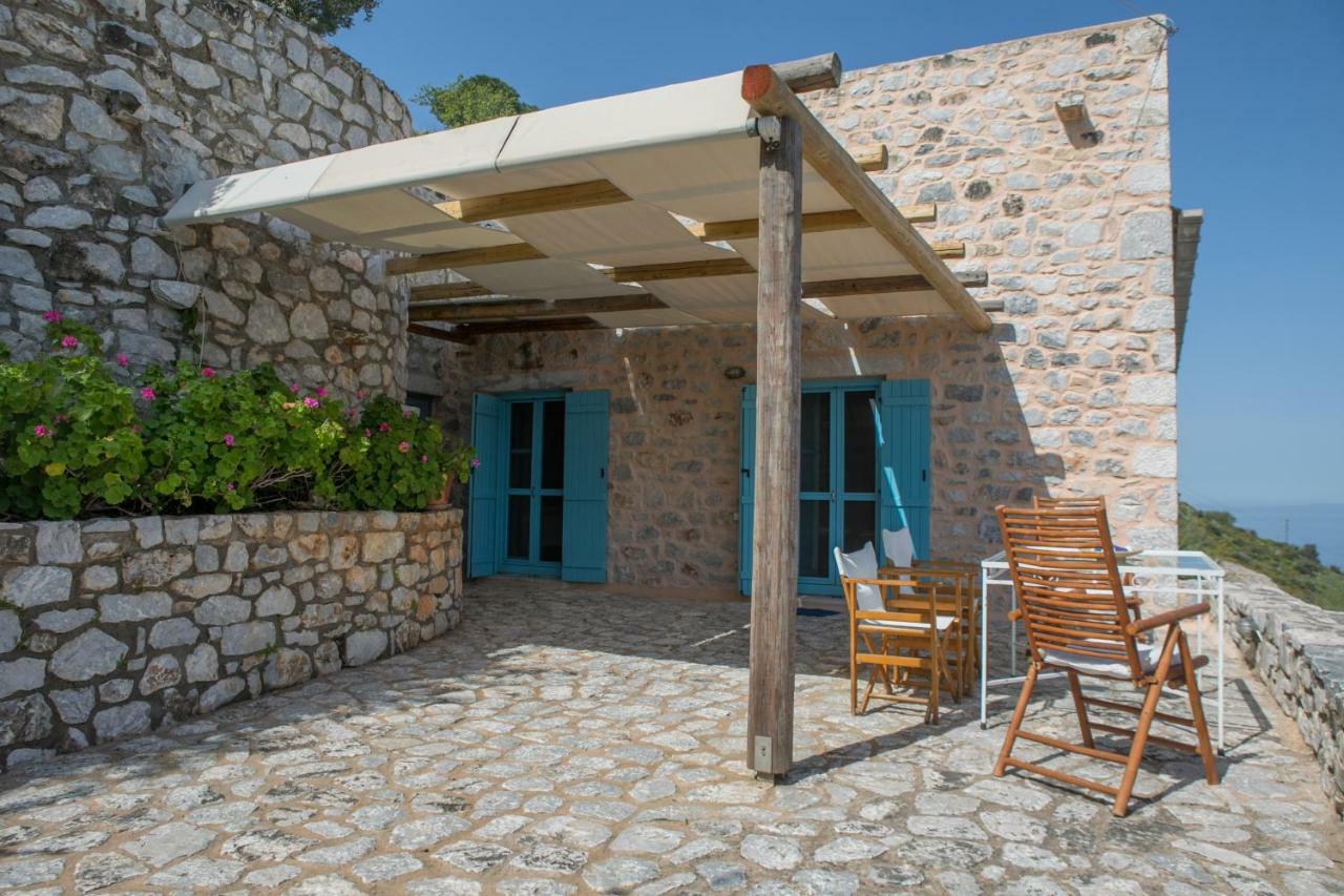 Villa Smaragda Limeni Exterior photo